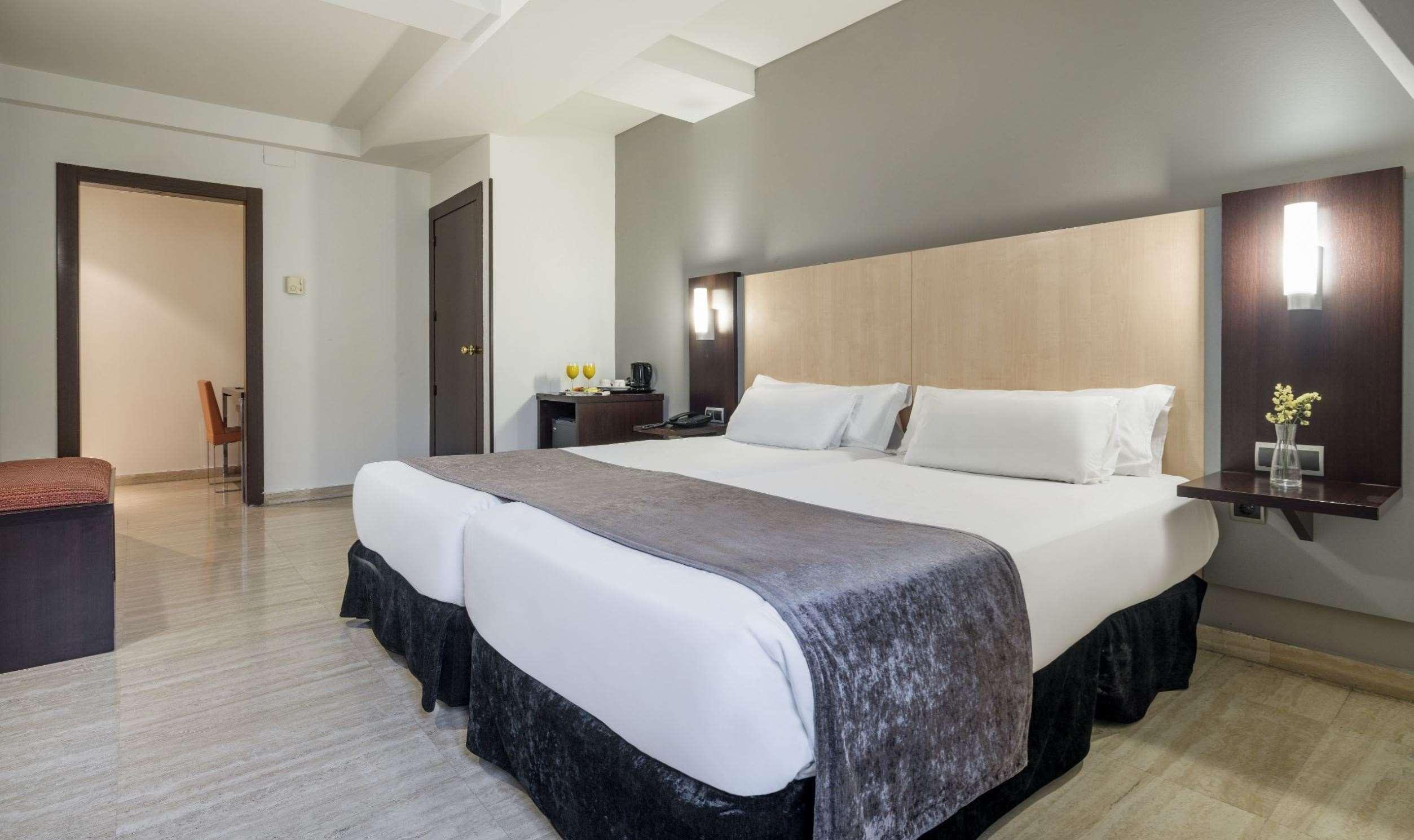 Hotel Ilunion Almirante Barcelona Zewnętrze zdjęcie