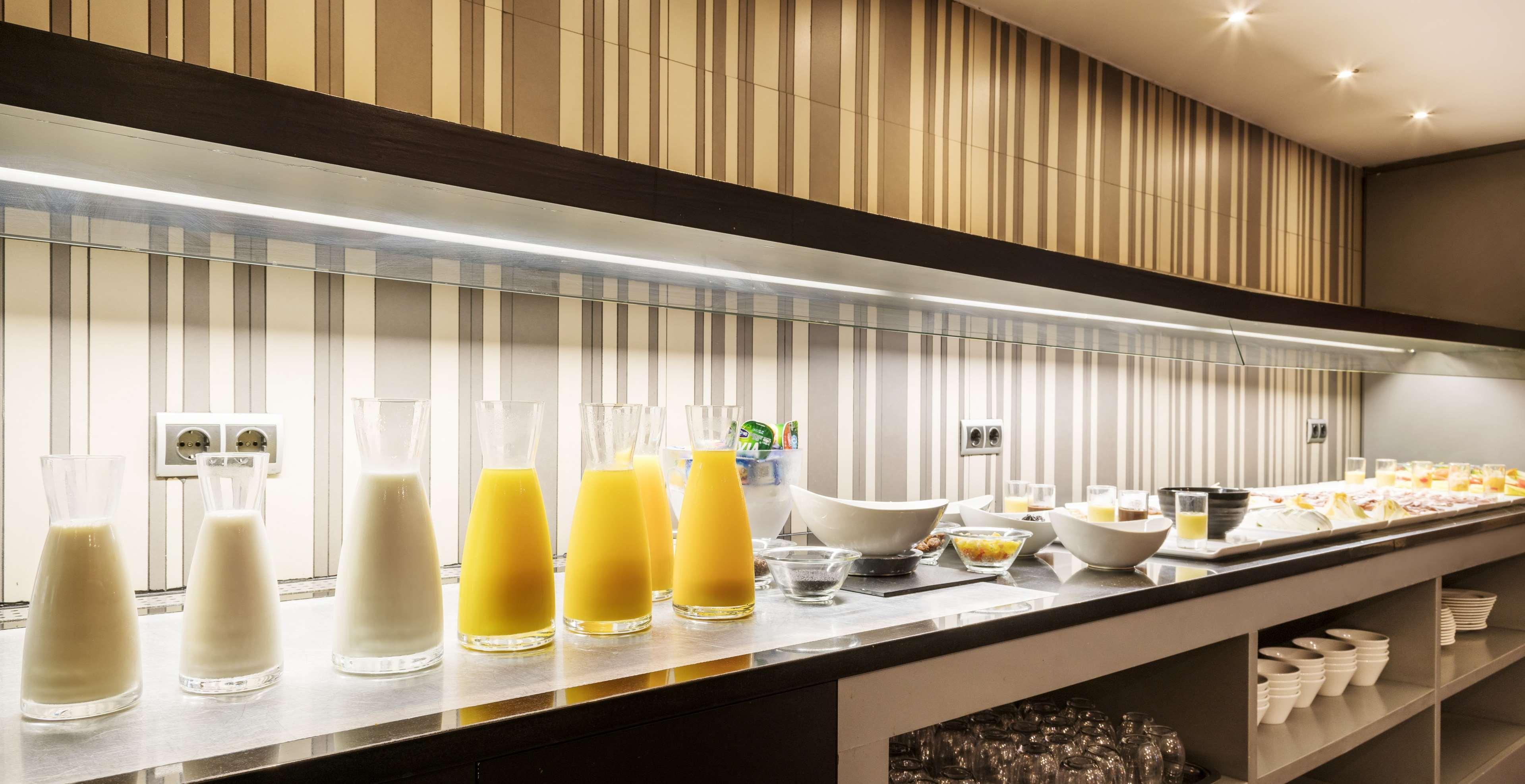 Hotel Ilunion Almirante Barcelona Zewnętrze zdjęcie